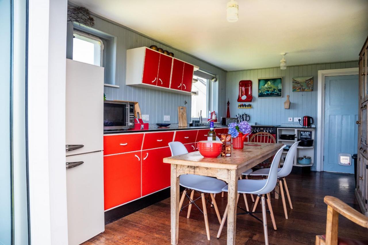 Finest Retreats - Western Watch - Sea Views, Pets Accepted, Sleeps 6 Lower Boscaswell Exterior foto