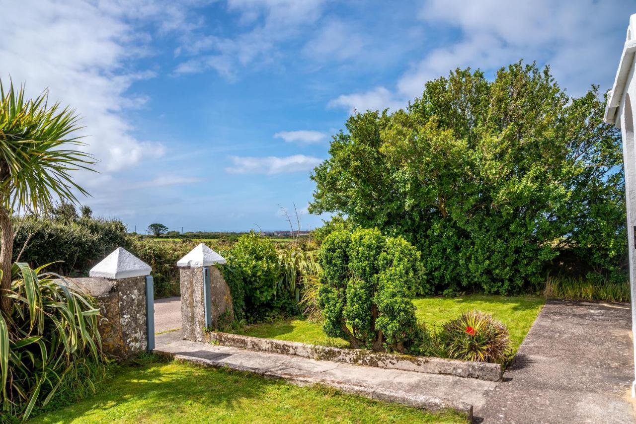 Finest Retreats - Western Watch - Sea Views, Pets Accepted, Sleeps 6 Lower Boscaswell Exterior foto