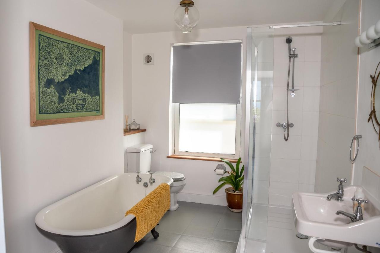 Finest Retreats - Western Watch - Sea Views, Pets Accepted, Sleeps 6 Lower Boscaswell Exterior foto