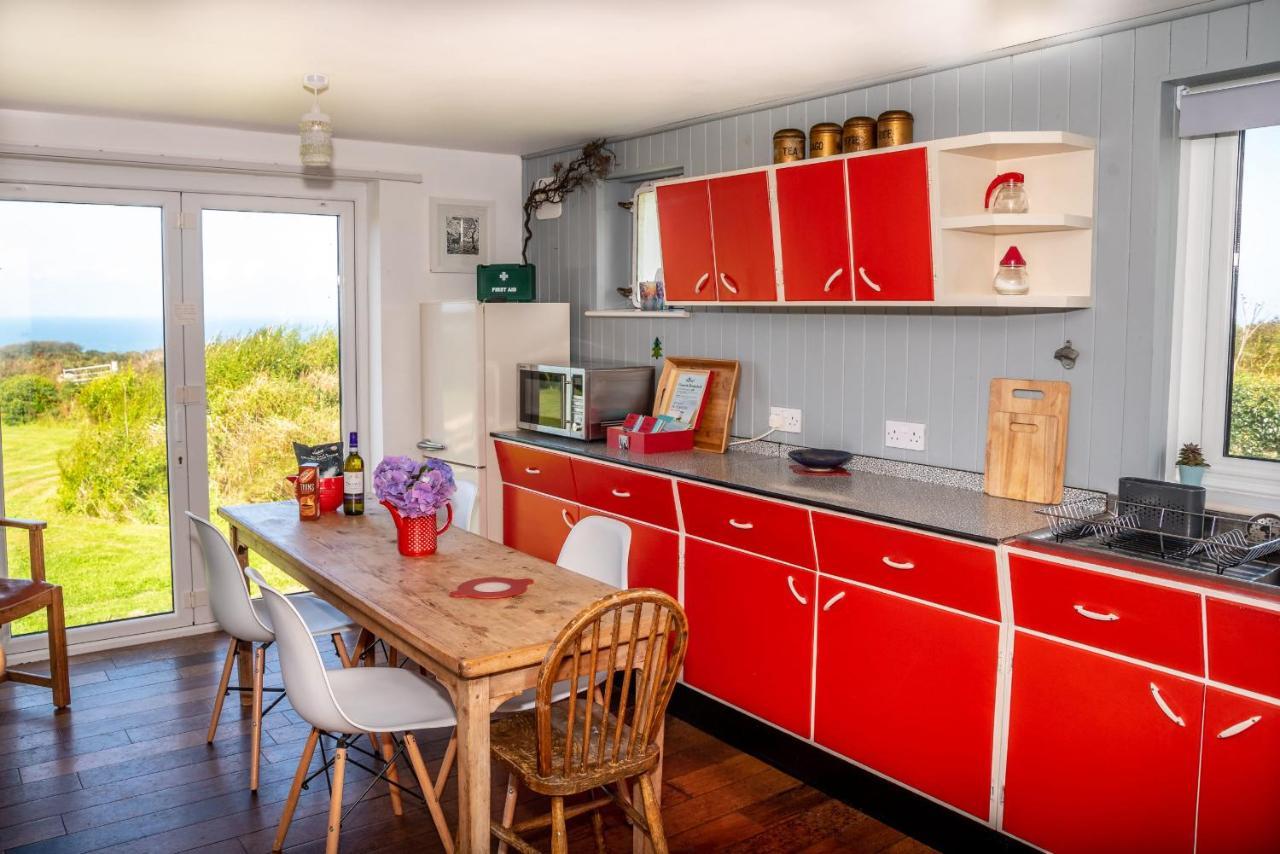 Finest Retreats - Western Watch - Sea Views, Pets Accepted, Sleeps 6 Lower Boscaswell Exterior foto